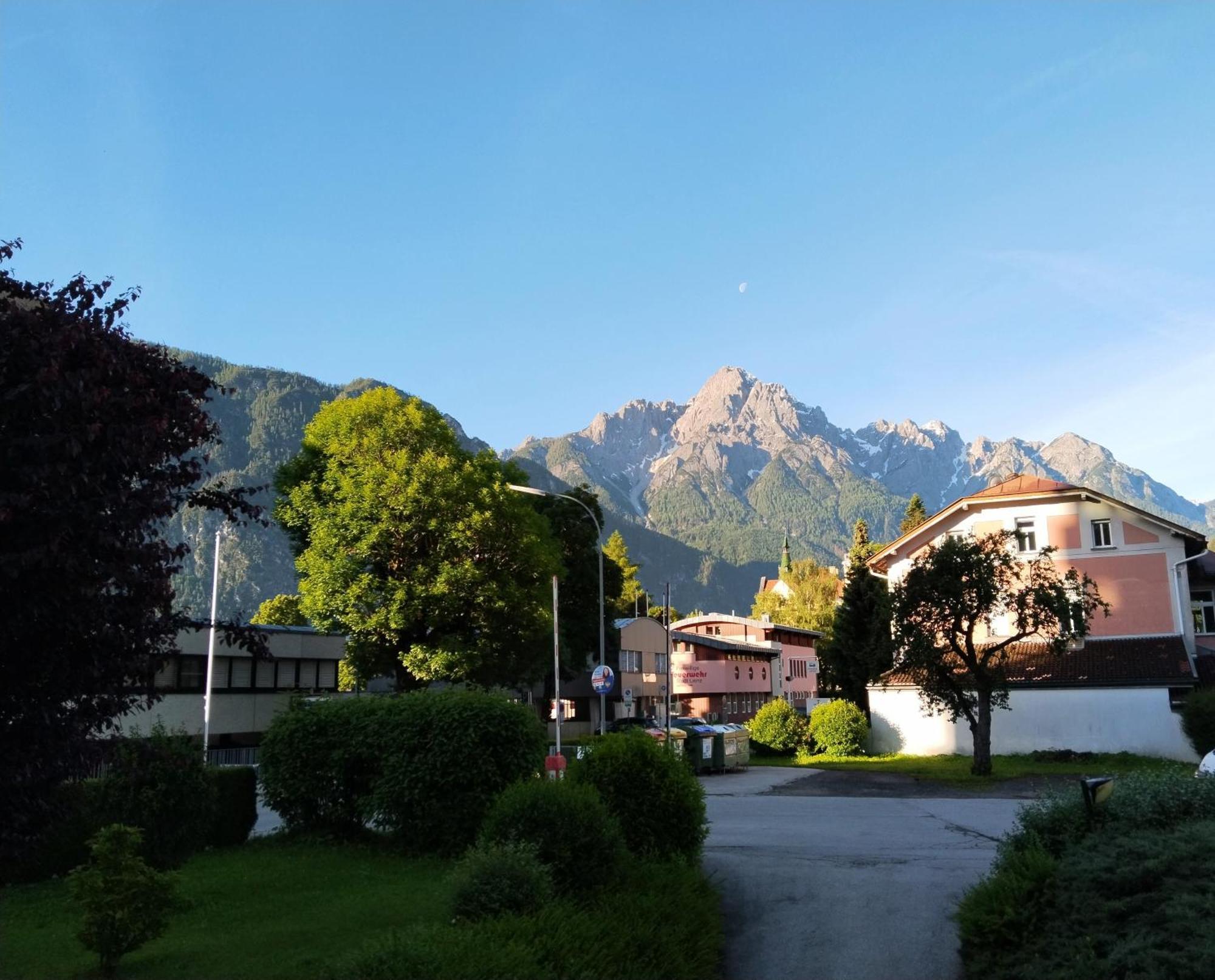 Dolomitenhotel Lienz Exteriör bild