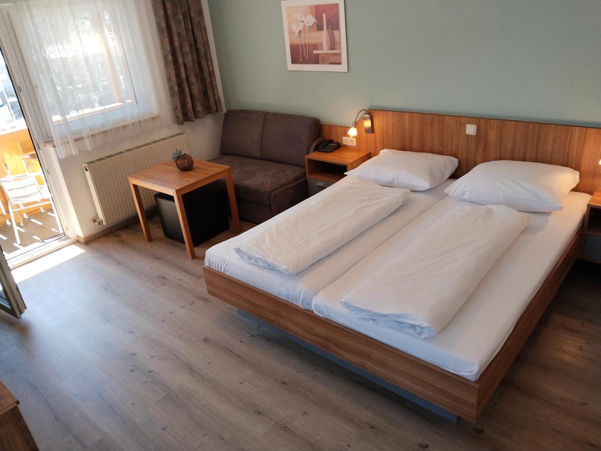 Dolomitenhotel Lienz Exteriör bild