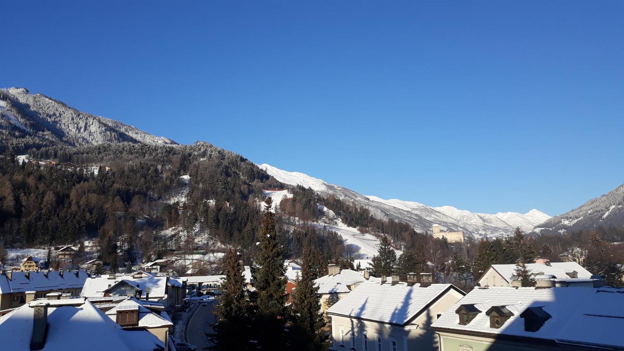 Dolomitenhotel Lienz Exteriör bild